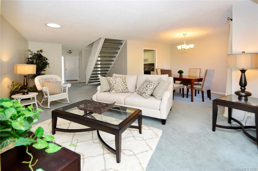 303 Crowfields Drive - Photo 5