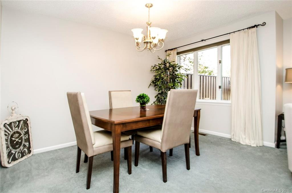 303 Crowfields Drive - Photo 7