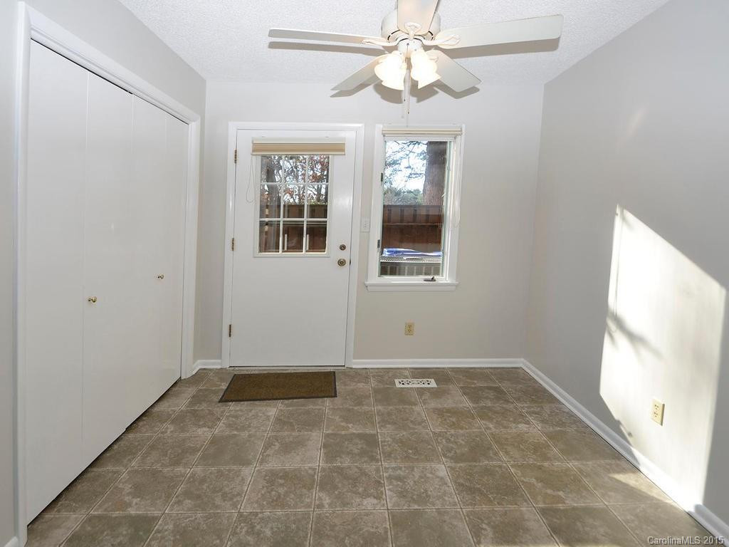 303 Crowfields Drive - Photo 9