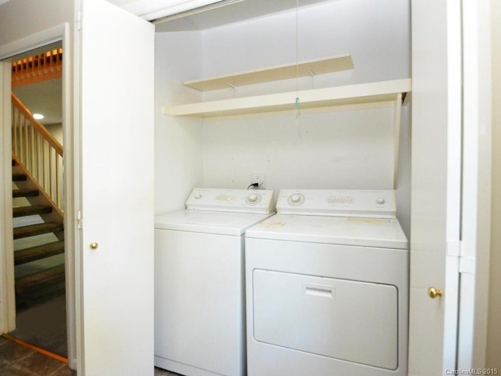 303 Crowfields Drive - Photo 10
