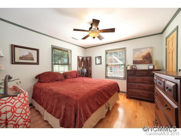 2066 Chinquapin Road - Photo 12