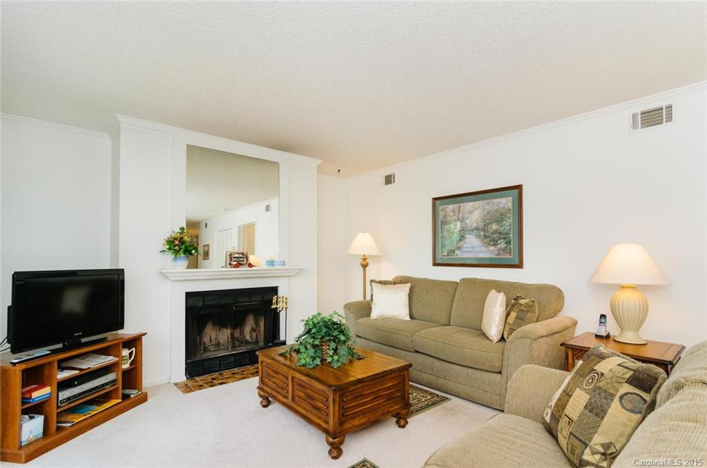 201 Racquet Club Road #11 - Photo 2