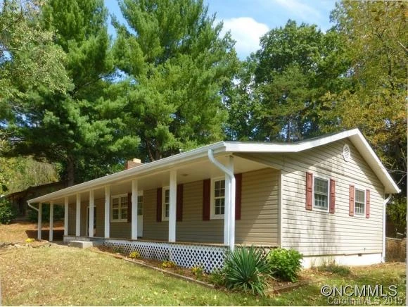 35 Evelake Drive