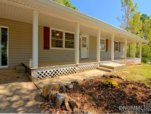 35 Evelake Drive - Photo 2
