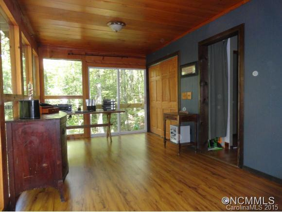 633 Kingdom Place - Photo 11
