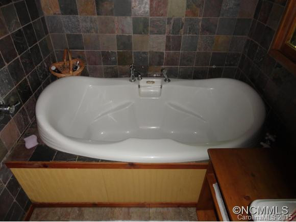 633 Kingdom Place - Photo 10