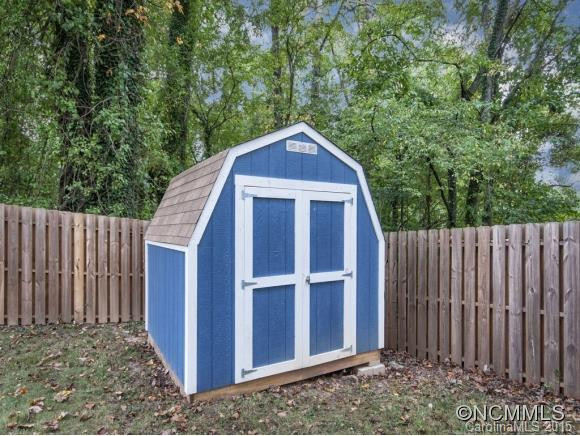 74 Robinson Avenue - Photo 14