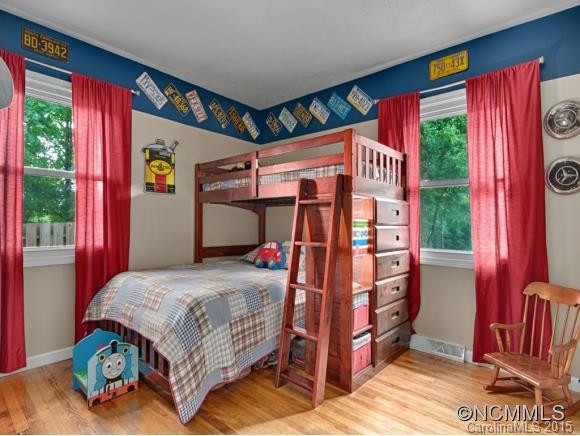 74 Robinson Avenue - Photo 8