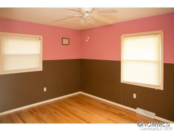 247 New Leicester Highway - Photo 7