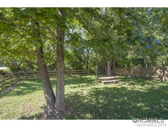 231 Merchant Street - Photo 2