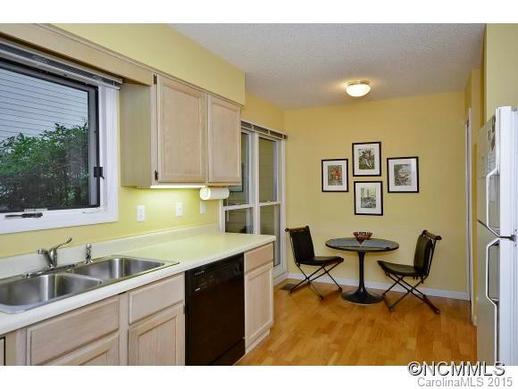 108 Broadmoor Drive - Photo 7