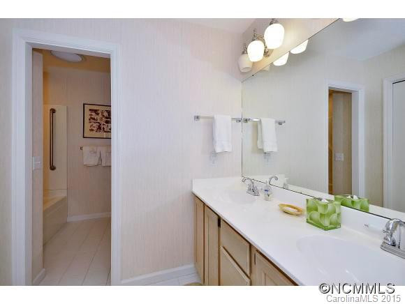 108 Broadmoor Drive - Photo 9