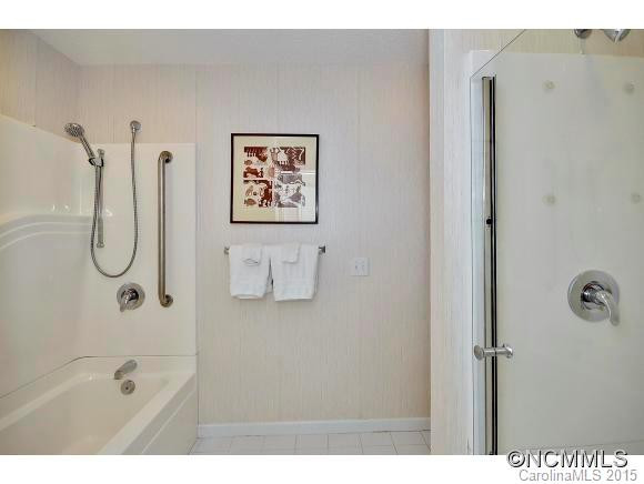 108 Broadmoor Drive - Photo 10