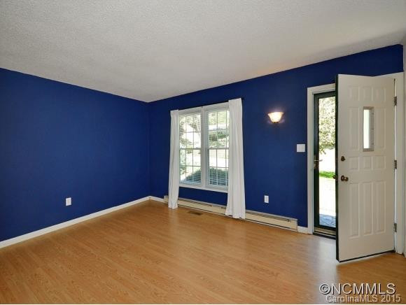 111 Wicklow Drive - Photo 2