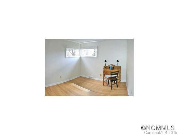 65 Camelot Drive - Photo 15