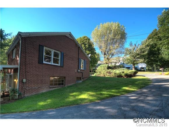 605 English Road - Photo 3