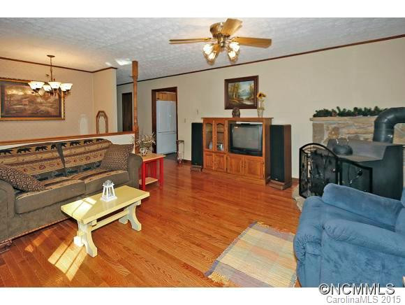 57 Stonecrest Heights - Photo 4