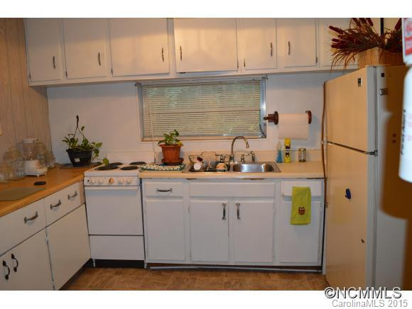 710 Bryan Avenue - Photo 8