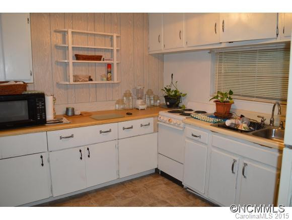 710 Bryan Avenue - Photo 9