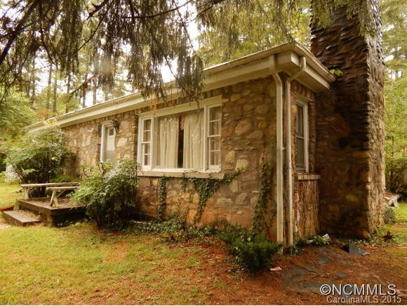 441 Hillside Terrace