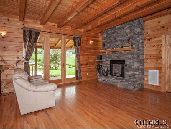 101 Trinity Drive - Photo 2