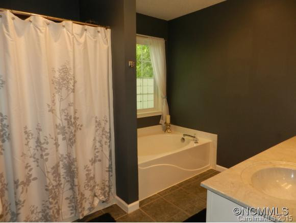10 Winding Oak Drive - Photo 11