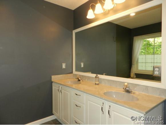 10 Winding Oak Drive - Photo 13