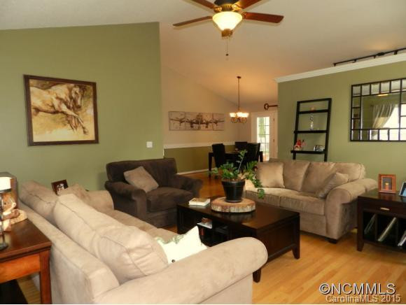 10 Winding Oak Drive - Photo 3