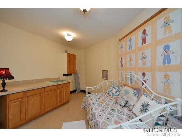 76 Falling Waters Road - Photo 10