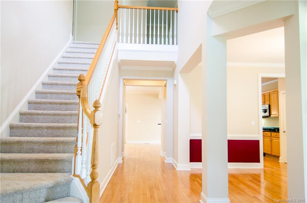 124 Mountain Drive - Photo 2