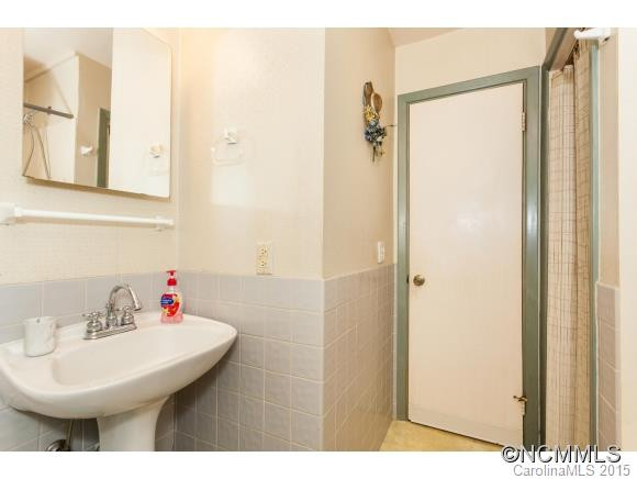 17 Dogwood Terrace - Photo 13