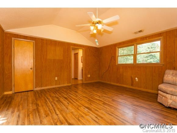 17 Dogwood Terrace - Photo 10