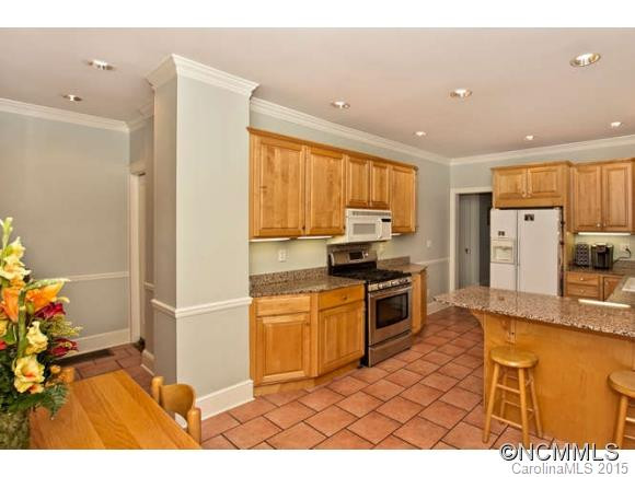 170 Kimberly Avenue - Photo 9