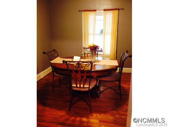 1511 Ridgewood Boulevard - Photo 3