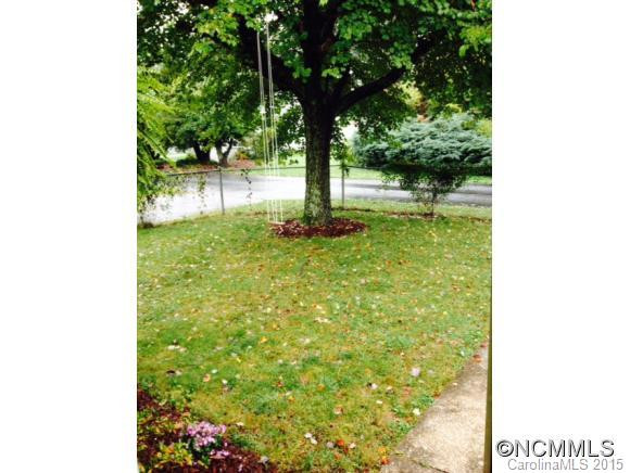 1511 Ridgewood Boulevard - Photo 4