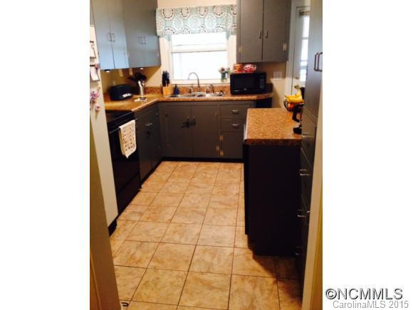 1511 Ridgewood Boulevard - Photo 7