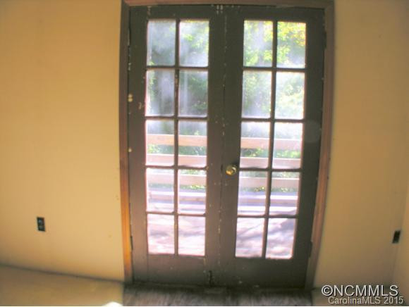  - Photo 13