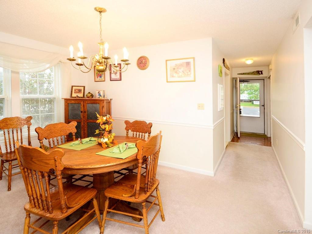4605 Breakers Lane - Photo 3