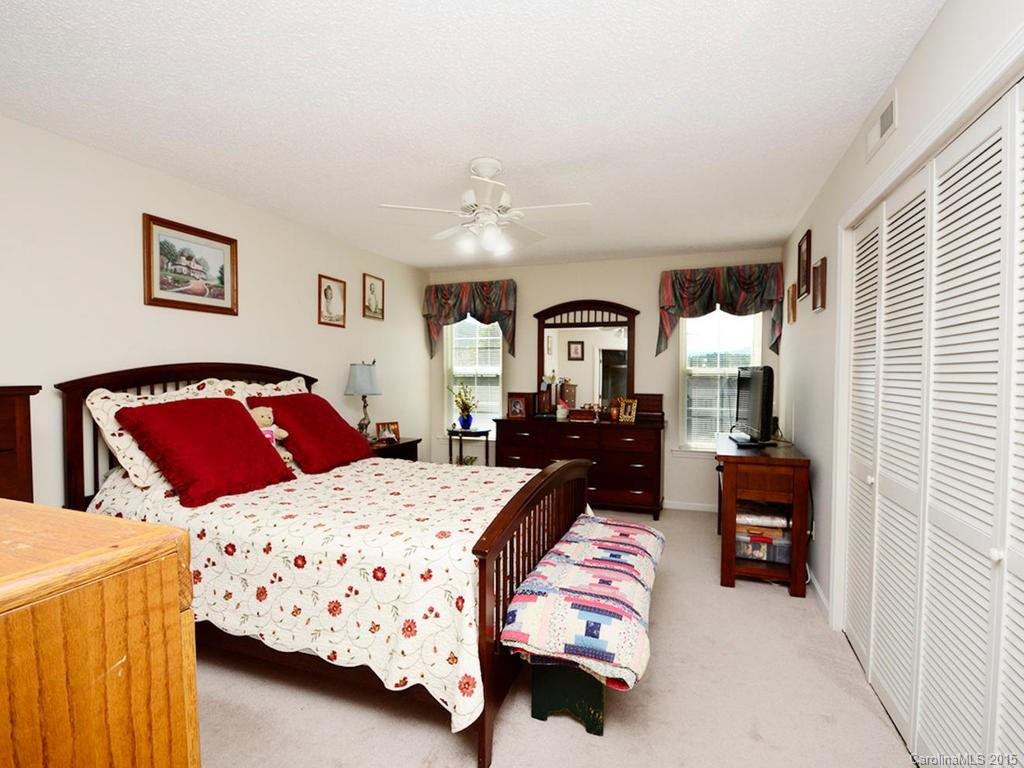 4605 Breakers Lane - Photo 10