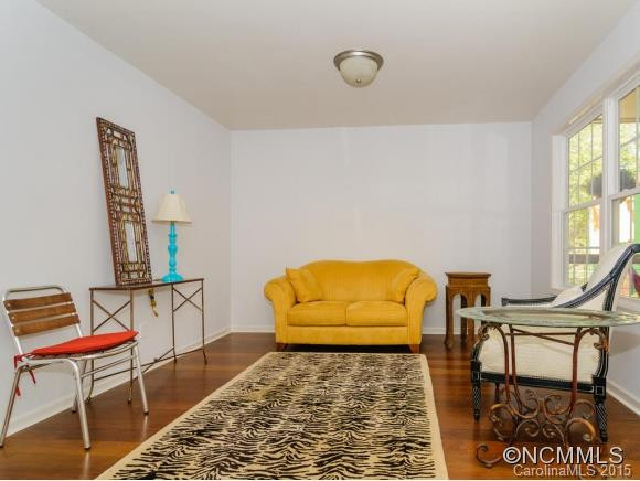 12 Lawndale Avenue - Photo 5