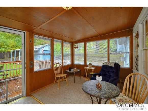 208 Border Street - Photo 9