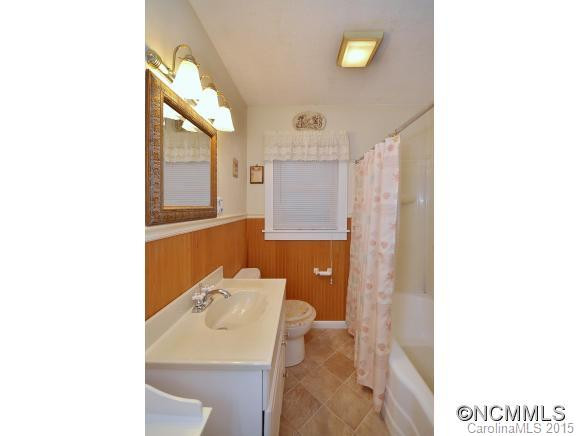 208 Border Street - Photo 10