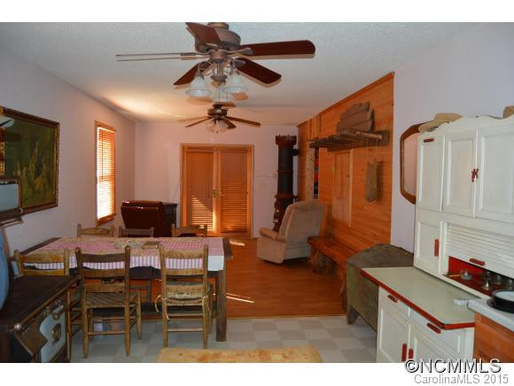 96 Chariot Drive - Photo 7