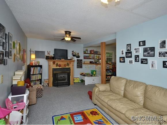37 Foxberry Drive - Photo 13