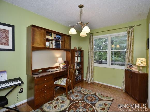 37 Foxberry Drive - Photo 4