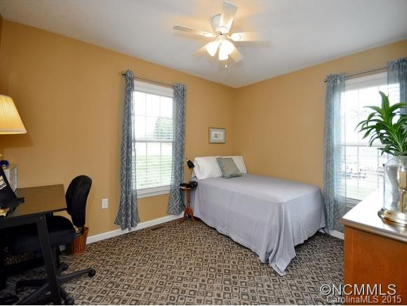 305 Hosta Court - Photo 11