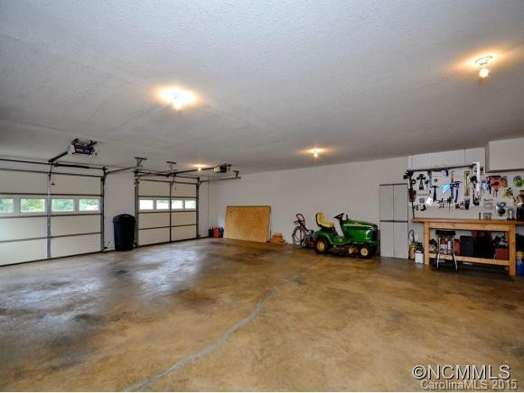 305 Hosta Court - Photo 16