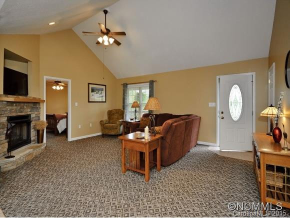 305 Hosta Court - Photo 3