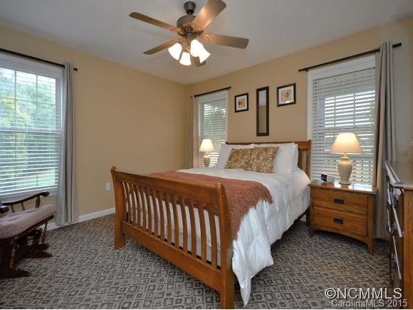 305 Hosta Court - Photo 8