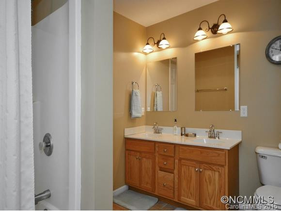 305 Hosta Court - Photo 10
